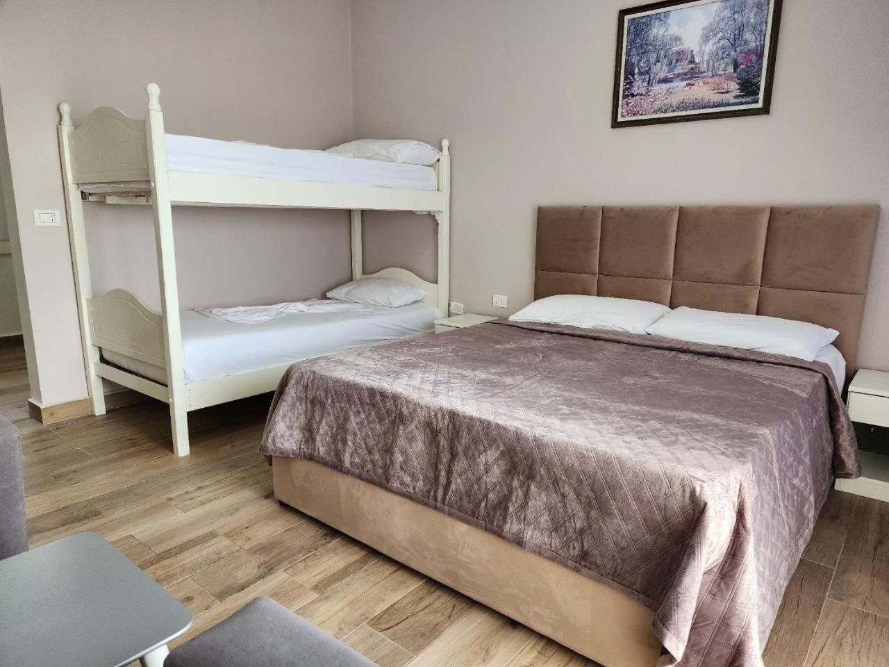Maren Hotel