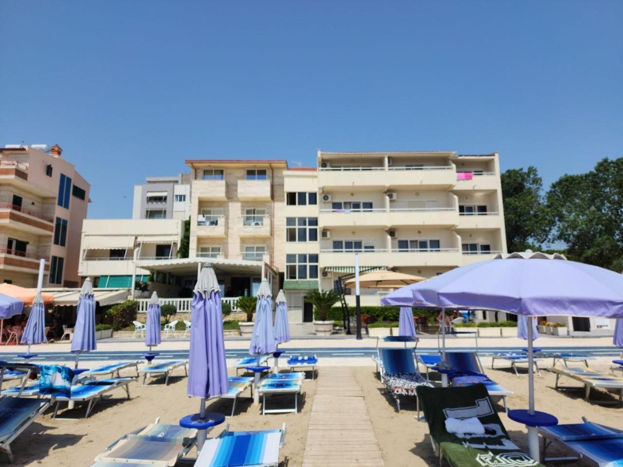 Maren Hotel